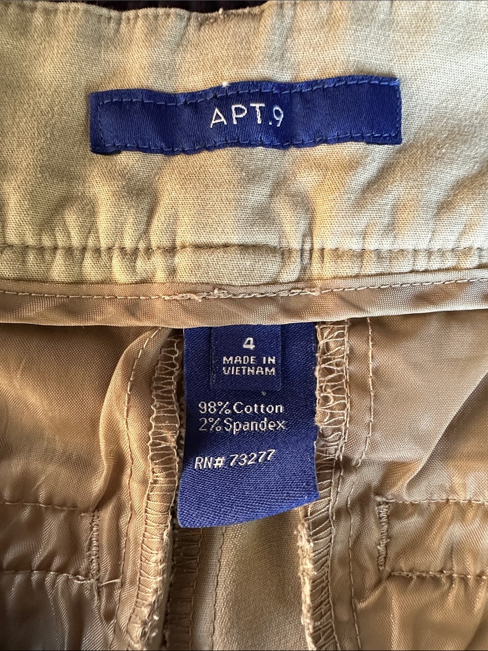 Apt. 9 Tan Roll-Hem Chino Shorts, size 4 - Picture 2 of 8